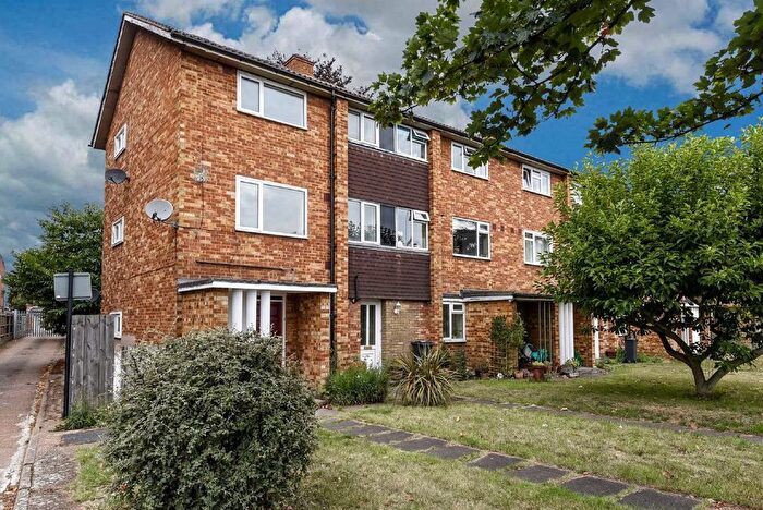 3 Bedroom Property To Rent In Herne Hill, London, SE24