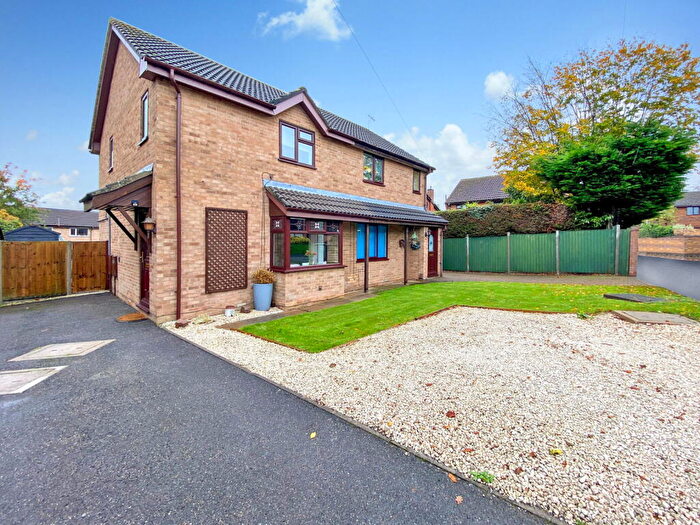 3 Bedroom Semi-Detached House For Sale In Hazelwood Drive, Gonerby Hill Foot, Grantham, Lincolnshire, NG31