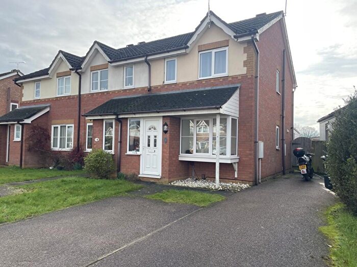 2 Bedroom End Of Terrace House For Sale In Admirals Walk, Lincoln, LN2