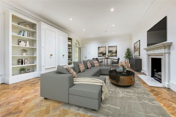 3 Bedroom Flat To Rent In Gledhow Gardens, South Kensington, SW5