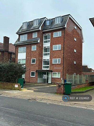 1 Bedroom Flat To Rent In Danescroft, London, N12