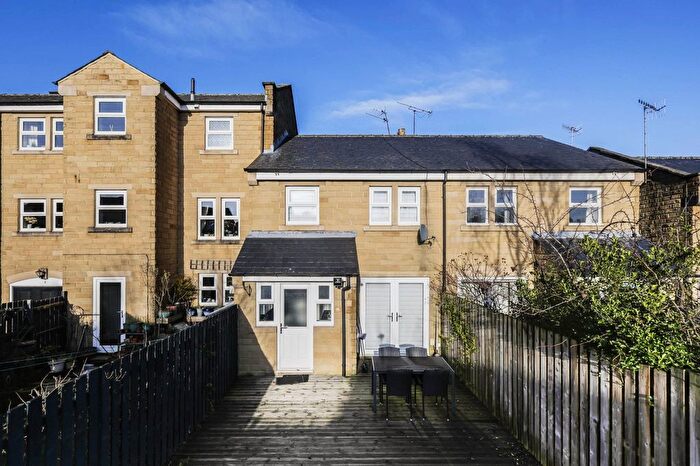 3 Bedroom Terraced House For Sale In The Quayside, Apperley Bridge, Bradford, West Yorkshire, BD10