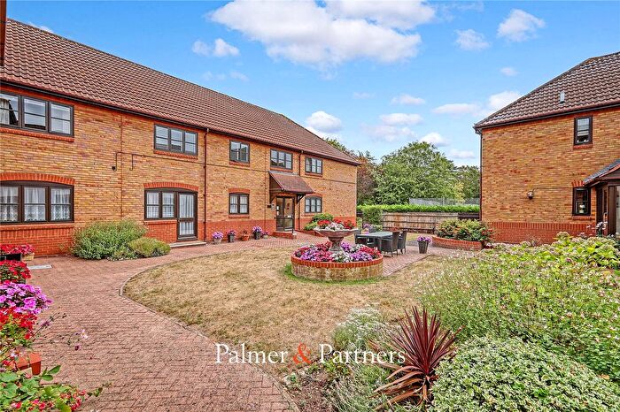 2 Bedroom Flat For Sale In Baddow Road, Chelmsford, Essex, CM2