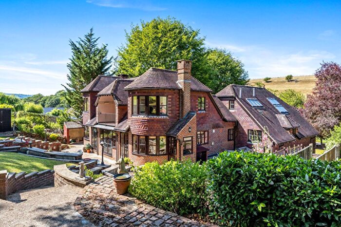 6 Bedroom Detached House For Sale In Henfield Road, Upper Beeding, Steyning, BN44