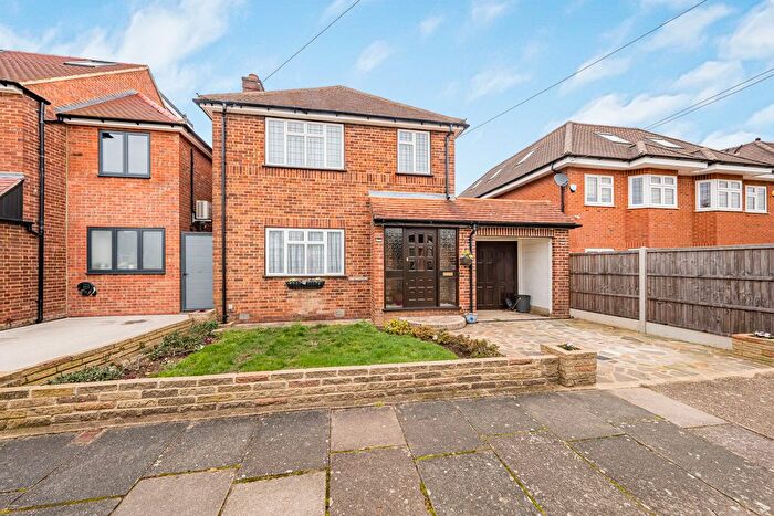 3 Bedroom Detached House For Sale In Manor Gardens, Ruislip, HA4