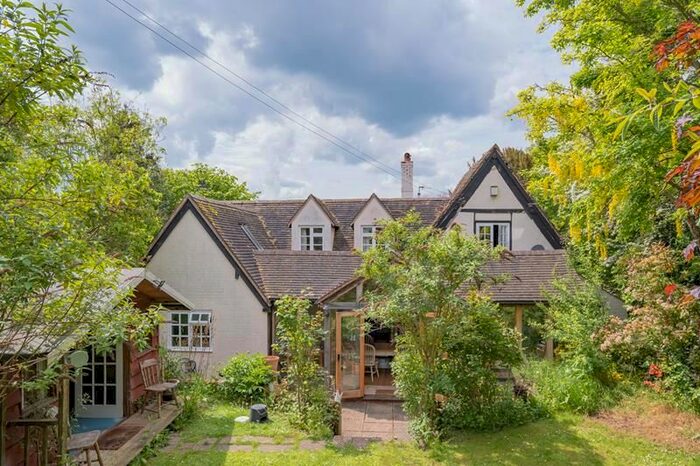 4 Bedroom Detached House For Sale In Sunnybank Cottage, Ryall Road, Worcester, Worcestershire, WR8