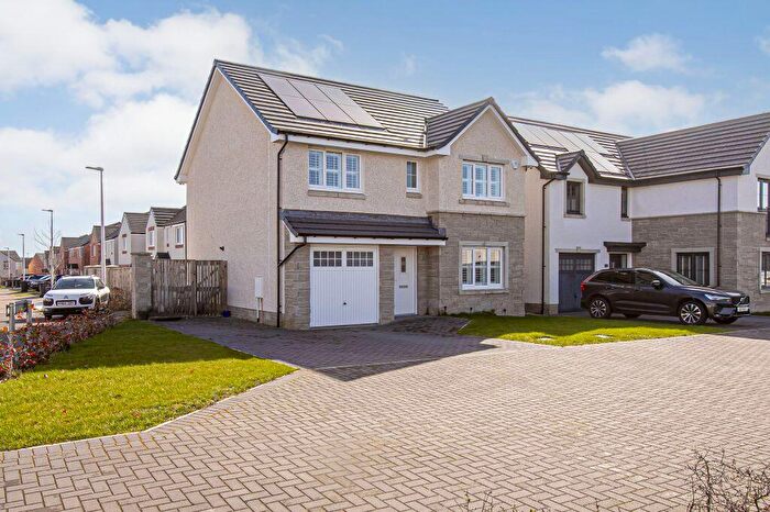 4 Bedroom Detached House For Sale In Reid Place, Dunfermline, KY12