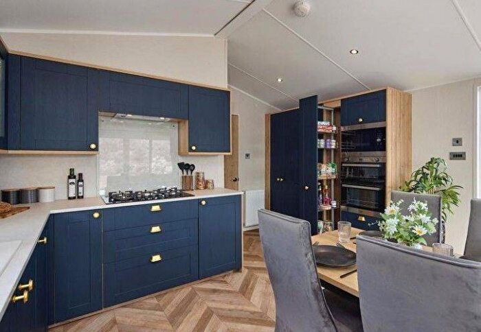 2 Bedroom Mobile/park Home For Sale In Fintry, Glasgow, G63