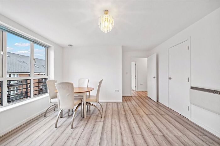 2 Bedroom Flat For Sale In Booth House, High Street, TW8