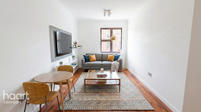 1 Bedroom Block Of Apartments For Sale In Kingston Gardens, Croydon, CR0