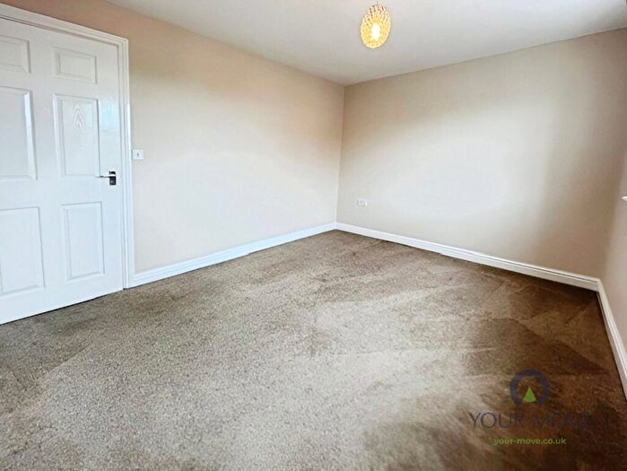 2 Bedroom Flat To Rent In Ash Drive, Northfield, Birmingham, West Midlands, B31