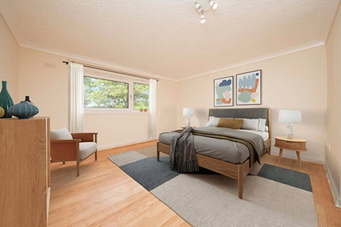 2 Bedroom Flat For Sale In Christian Grove, Edinburgh, EH15