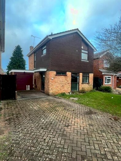 3 Bedroom Detached House To Rent In Hawthorne Way, Leighton Buzzard, LU7