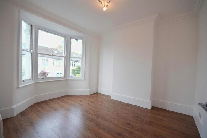 2 Bedroom Maisonette To Rent In Elmsleigh Road, Twickenham, TW2