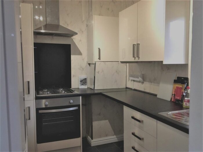 3 Bedroom Flat To Rent In Wansfell Close, Canley, Coventry, CV4