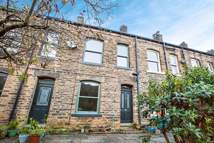 3 Bedroom Terraced House For Sale In Ingle Dene, Hebden Bridge, HX7