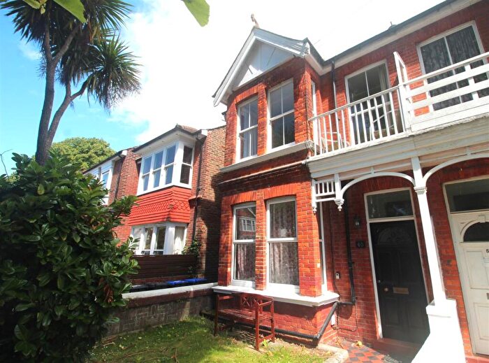 2 Bedroom Flat To Rent In Browning Road, Worthing, West Sussex, BN11