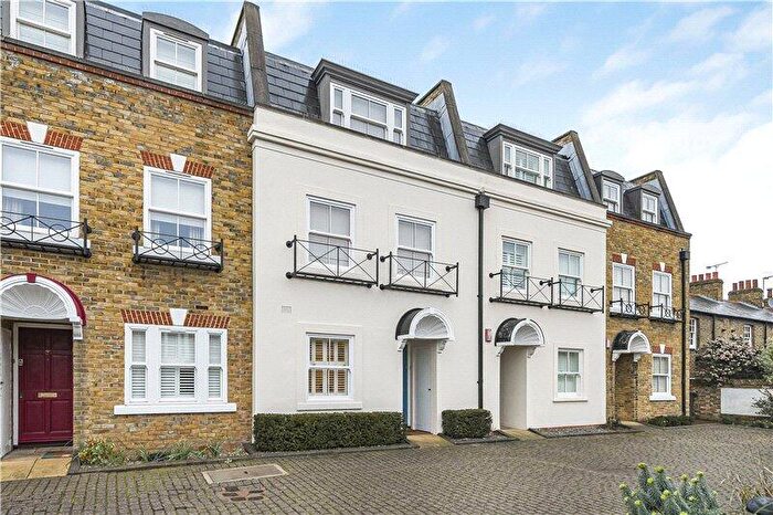 3 Bedroom Terraced House For Sale In Fielding Mews, Barnes, London, SW13