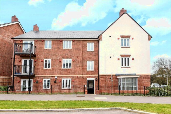 2 Bedroom Apartment To Rent In William Heelas Way, Wokingham, Berkshire, RG40