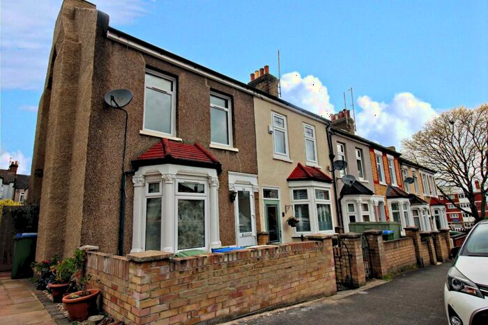 2 Bedroom End Of Terrace House To Rent In Gertrude Road, Belvedere, DA17