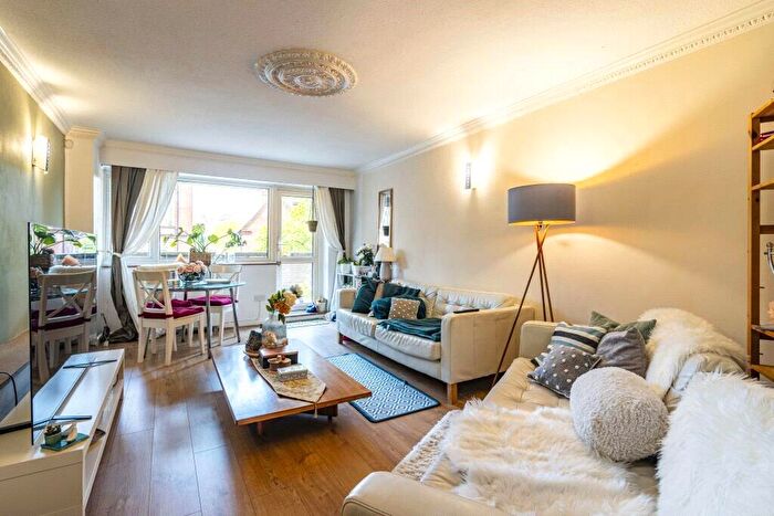 2 Bedroom Apartment To Rent In Kentish Town Rd, London, NW5
