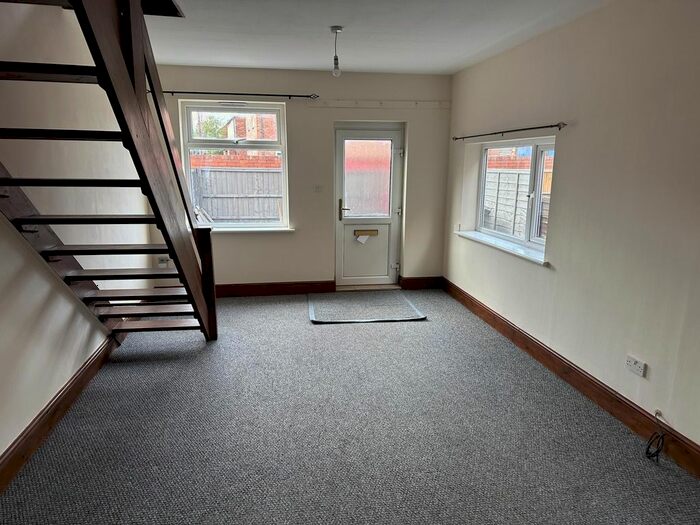 1 Bedroom Detached House To Rent In White Street, Selby, YO8