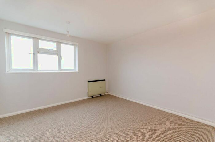 2 Bedroom Flat To Rent In Onslow Street, Guildford, GU1