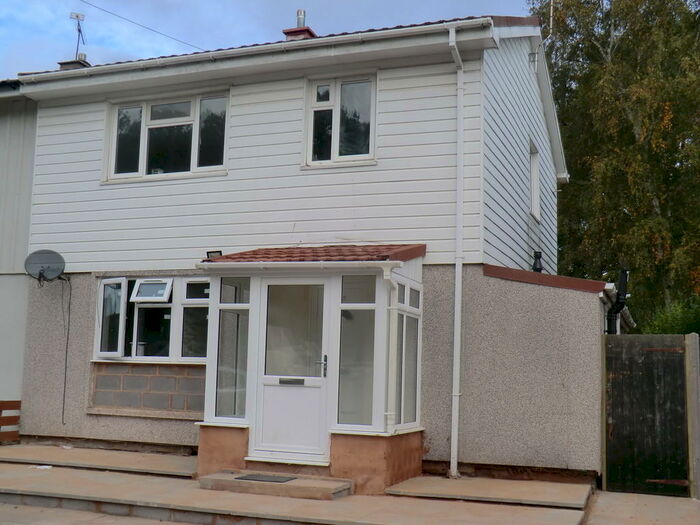 5 Bedroom Semi-Detached House To Rent In Pricing Reduced-Book Now, CV4