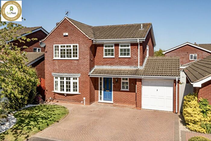 4 Bedroom Detached House For Sale In Fullbrook Close, Monkspath, Solihull, B90