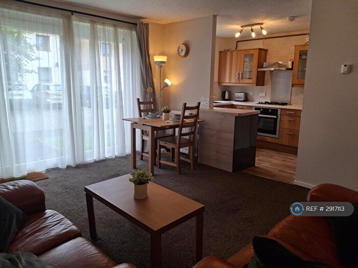2 Bedroom Flat To Rent In North Hillhousefield, Edinburgh, EH6