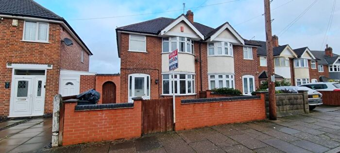 3 Bedroom Semi Detached House For Sale In Bristol Avenue, Leicester, LE4