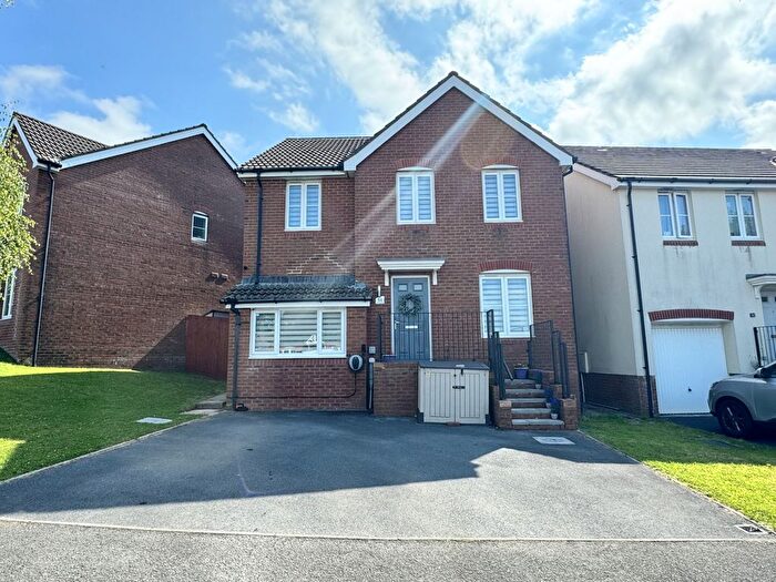 4 Bedroom Detached House For Sale In Dol Y Dderwen, Ammanford, Carmarthenshire., SA18