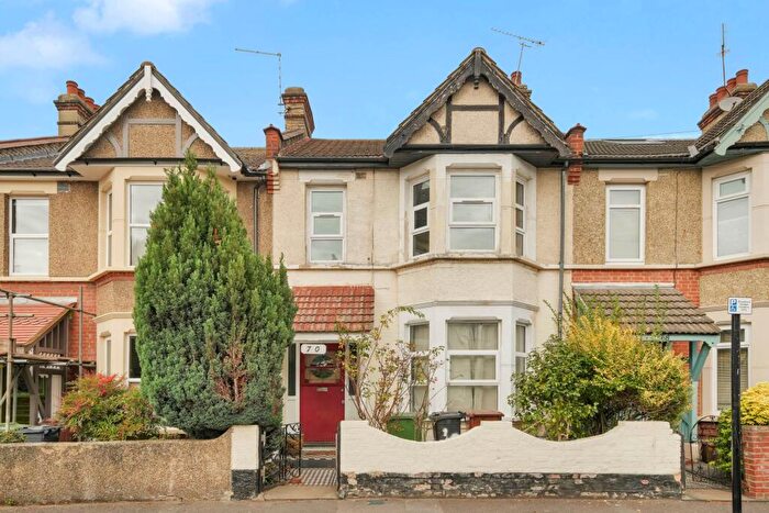 3 Bedroom Terraced House For Sale In Richmond Road, Leytonstone, E11