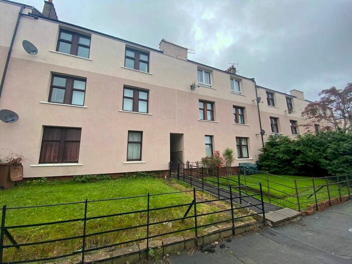 2 Bedroom Flat To Rent In Hepburn Street, Dundee, DD3