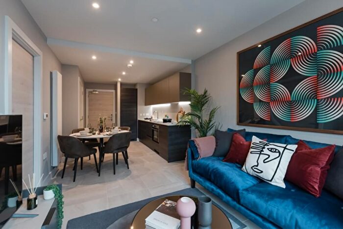 1 Bedroom Flat To Rent In New York Square, Leeds, LS2