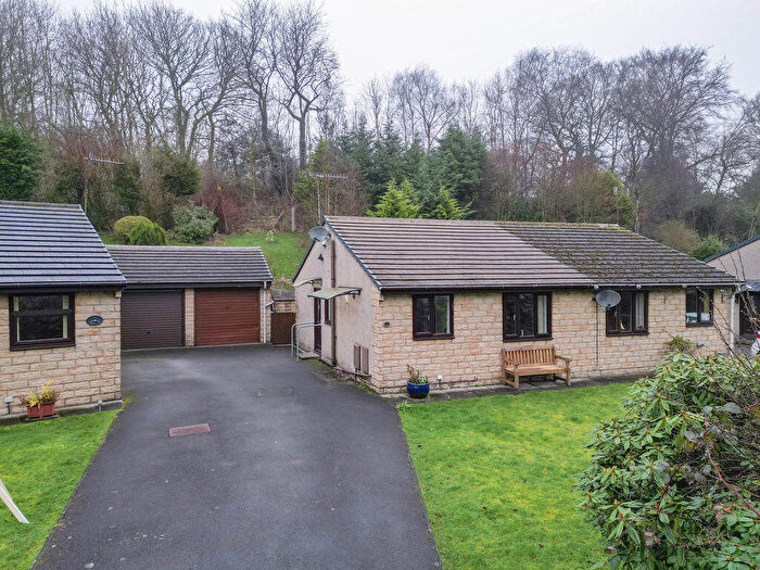2 Bedroom Detached Bungalow For Sale In Spodden Fold, Whitworth, OL12