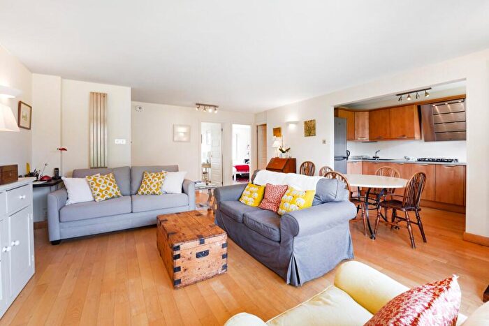 2 Bedroom Flat To Rent In Thorney Crescent, Battersea, SW11