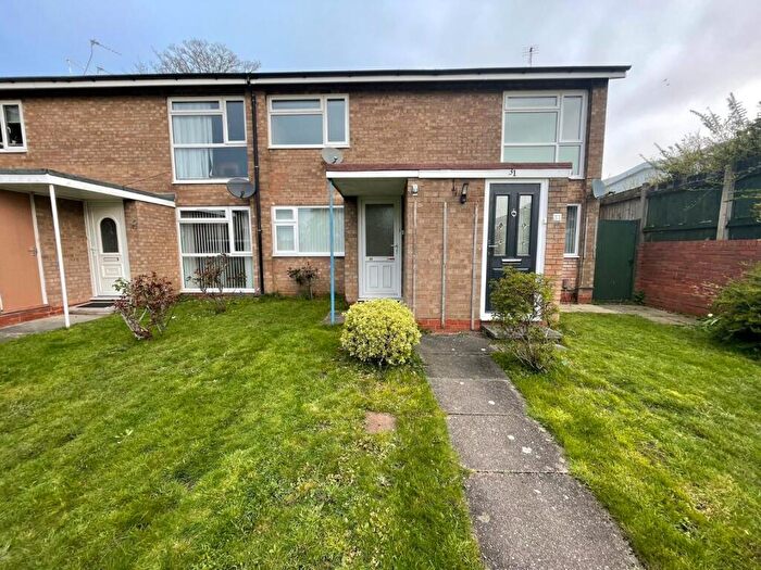 2 Bedroom Maisonette To Rent In Redwood Croft, Kings Heath, Birmingham, West Midlands, B14