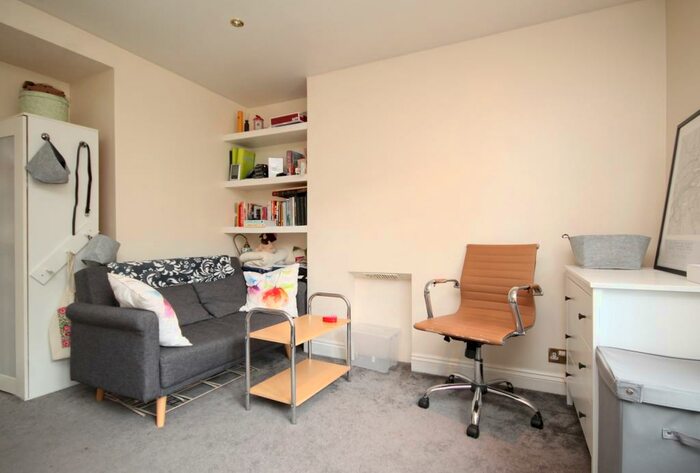Studio To Rent In Broomfield, Ferdinand Street, Chalk Farm, NW1