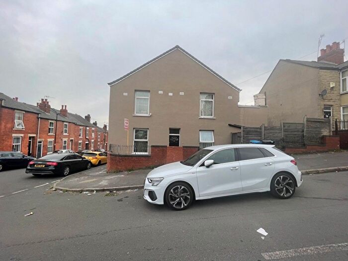 4 Bedroom End Of Terrace House For Sale In Rothay Road, Sheffield, S4