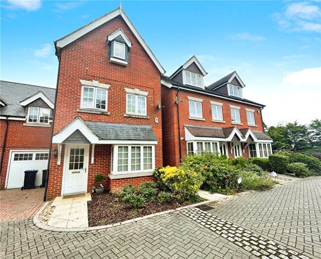 5 Bedroom Detached House To Rent In Brackendale Close, Englefield Green, Egham, Surrey, TW20