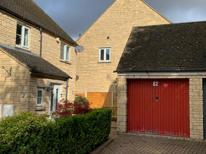 2 Bedroom End Of Terrace House To Rent In Ralegh Crescent, Witney, Oxfordshire, OX28