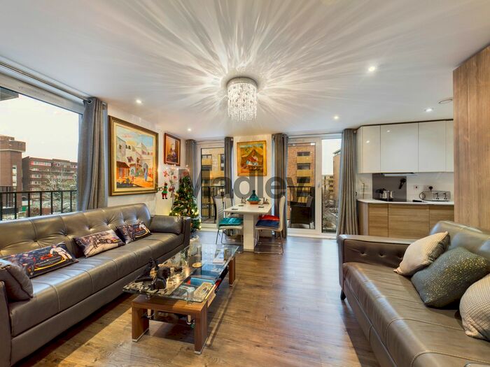 2 Bedroom Flat To Rent In Whiting Way, London, SE16