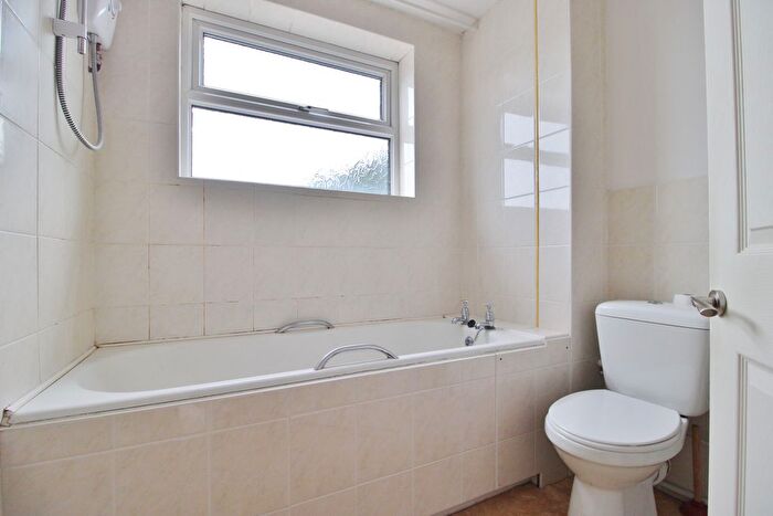 2 Bedroom Flat For Sale In Devonshire Avenue, Southsea, PO4