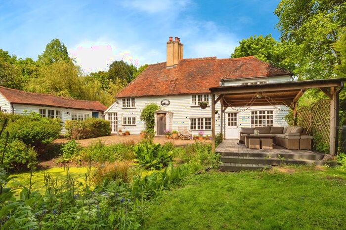 4 Bedroom Detached House For Sale In Woodmans Green Road, Whatlington, Battle, East Sussex, TN33