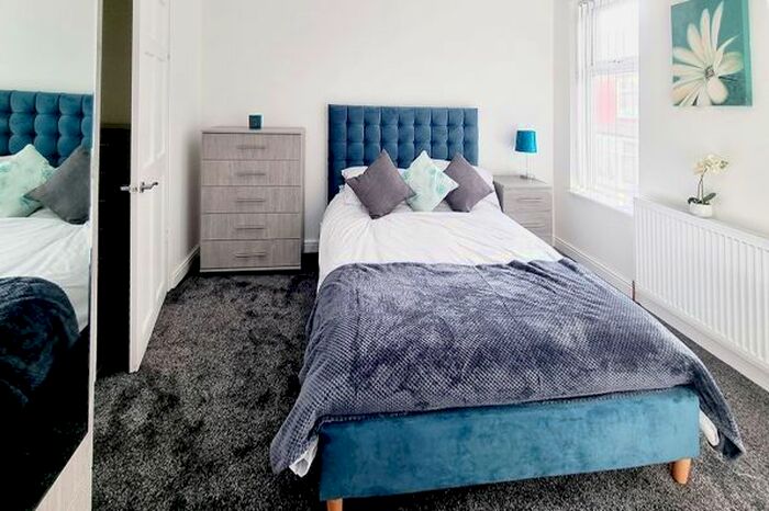 4 Bedroom Terraced House To Rent In Cowesby Street, Manchester, M14