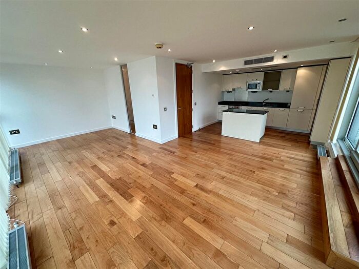 2 Bedroom Flat For Sale In The Edge, Clowes Street, Salford, M3
