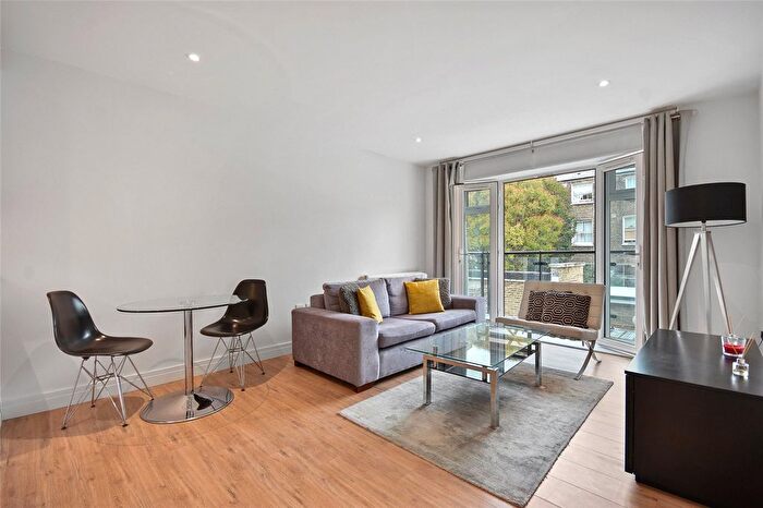 1 Bedroom Flat To Rent In Havilland Mews, London, W12