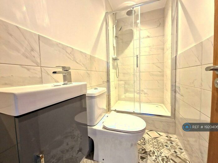 2 Bedroom Flat To Rent In Marlowes, Hemel Hempstead, HP1