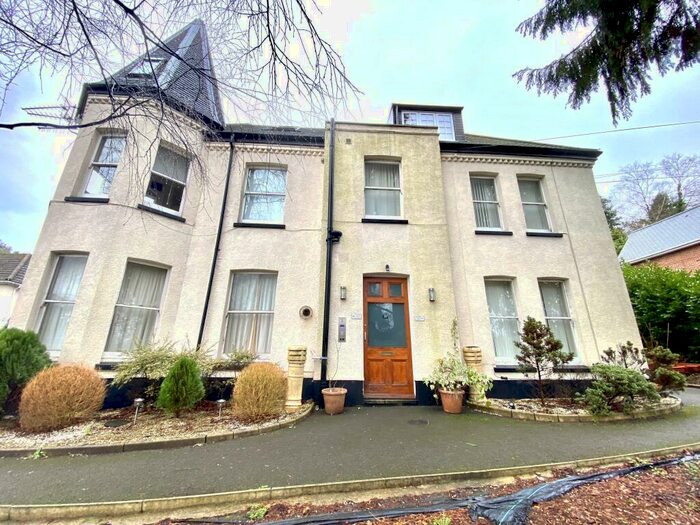 1 Bedroom Flat To Rent In Surrey Road, Bournemouth, BH4
